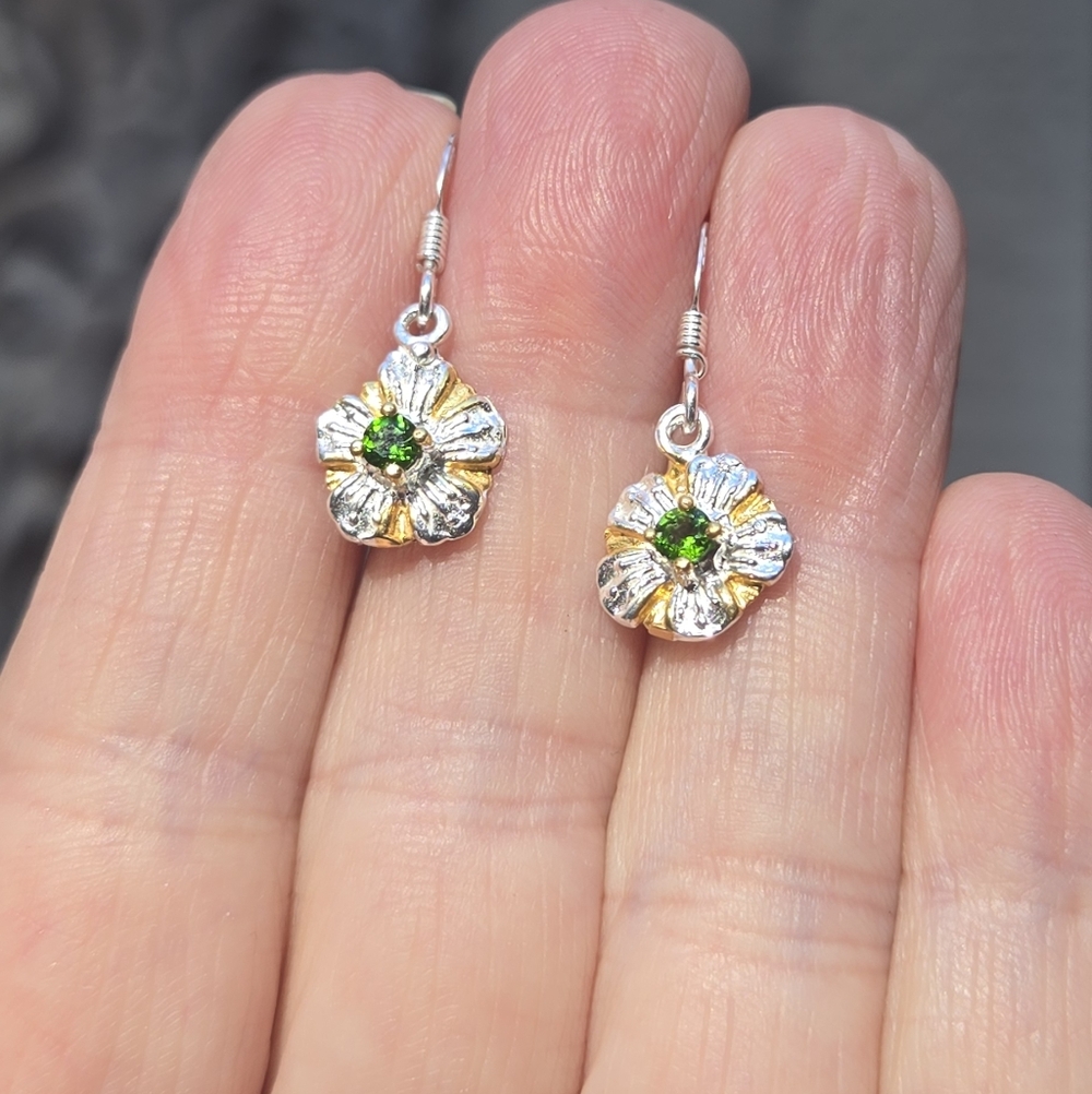 Chrome Diopside Sterling & Gold Daisy Earrings - Picture 7 of 10